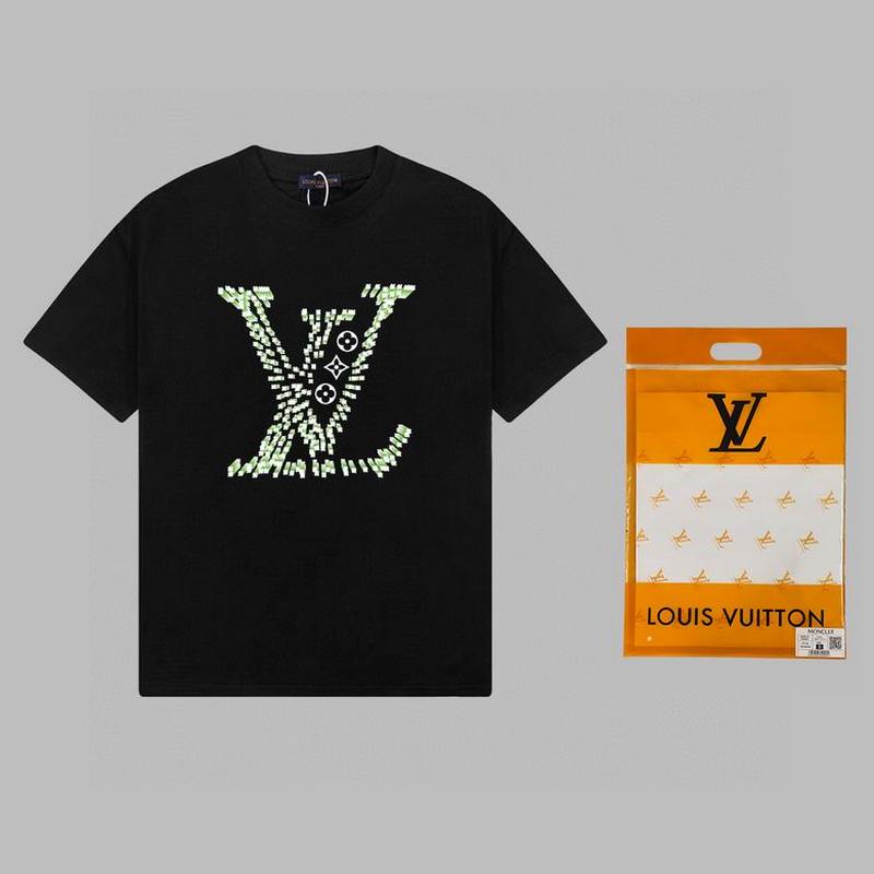 Louis Vuitton Men's T-shirts 844